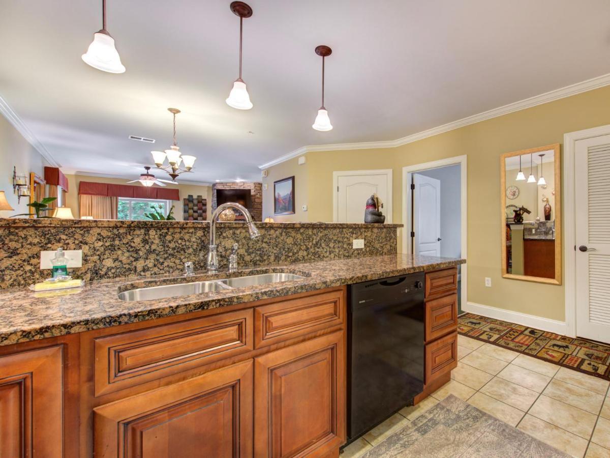 City Bear, 2Br, Pool, Spa, Downtown Gatlinburg, Sleeps 6 Apartment Bagian luar foto